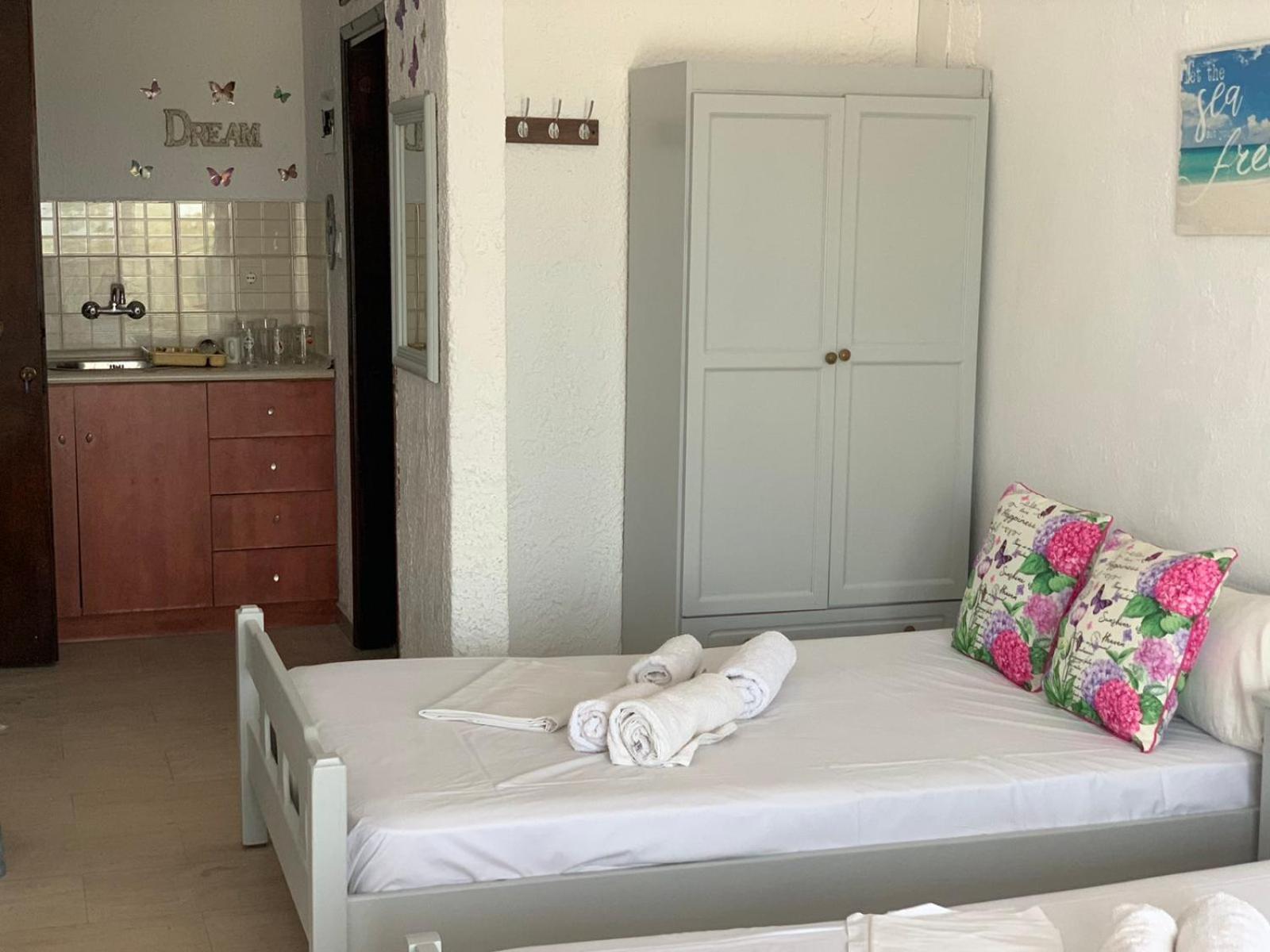 Poseidon Apartment *